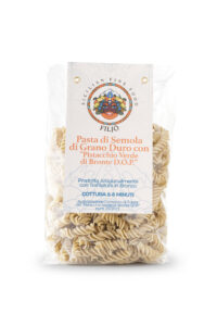 Confezione di pasta artigianale siciliana con etichetta tradizionale, prodotto alimentare tipico locale